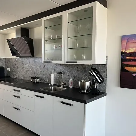With 1 Bedroom Wieringerwerf