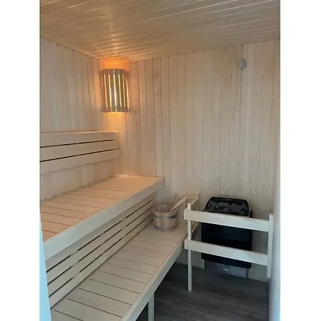 With 1 Bedroom 펜션 비어링거워프